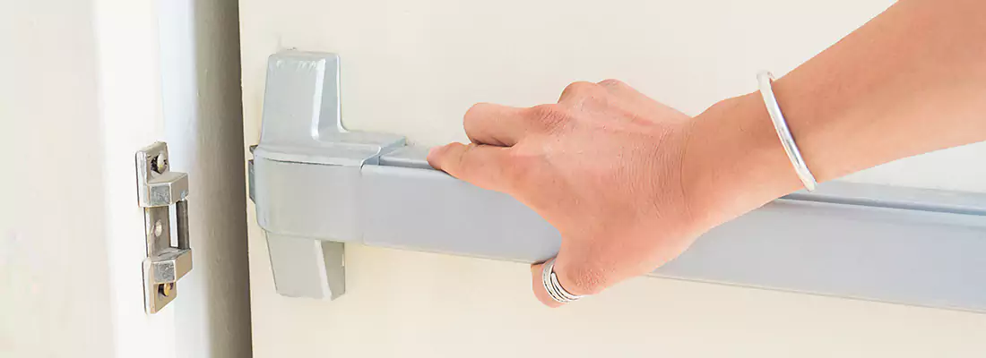 Fast and Affordable Door Panic Bar Installation in Bayshore Gardens, FL