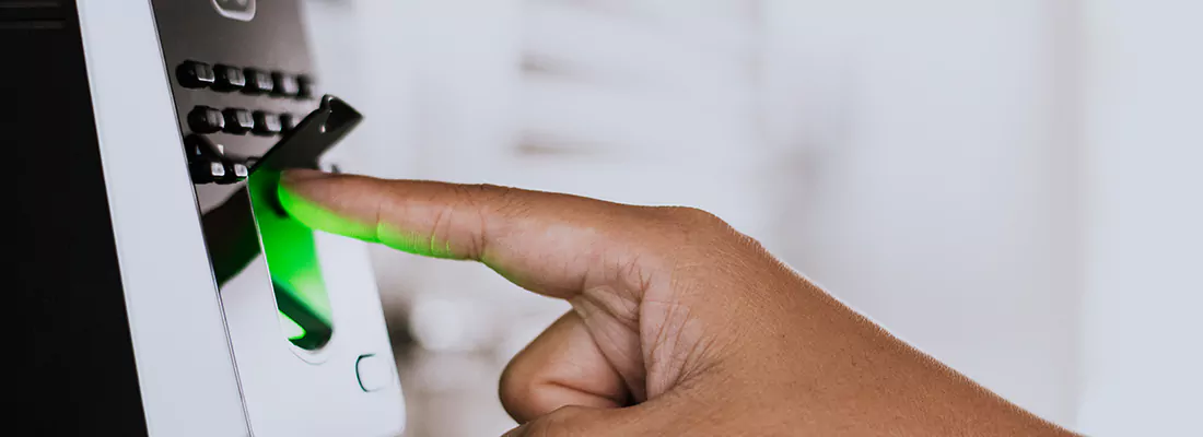 Smart Gate Locks with Remote Access Features in Bayshore Gardens, FL