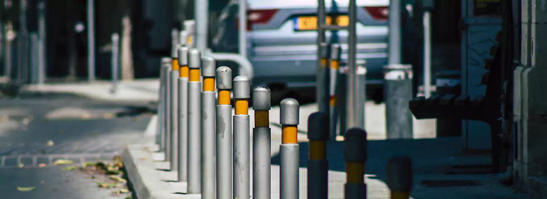 Safe and Convenient Retractable Barrier Column Systems for Properties in Bayshore Gardens, FL